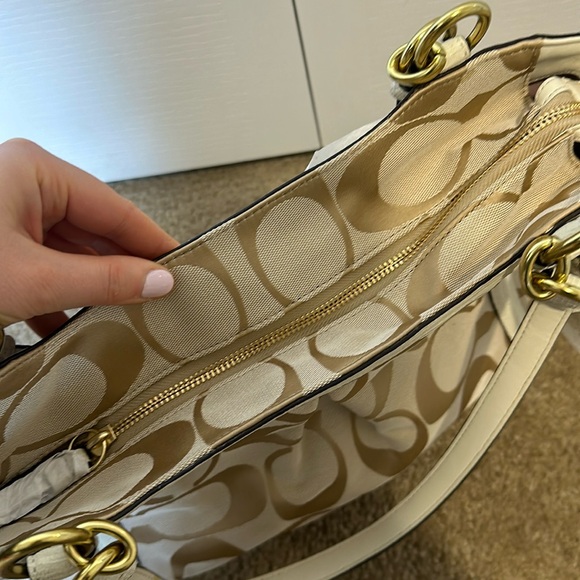 Vintage Coach Bag - Picture 9 of 10